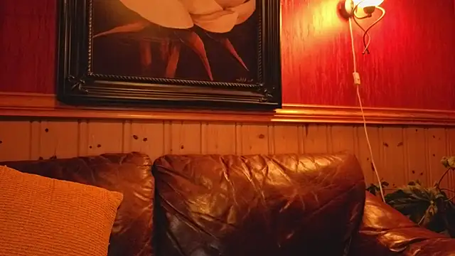 Snapshot of Happy_tits chatting on February 13, 2026, 10:39 pm Happy tits online show from February 13, 2026, 10:39 pm