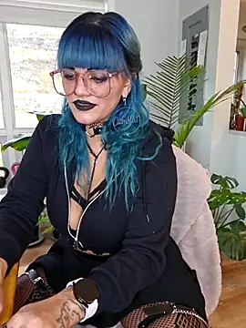 anyalikestosuck online show from November 18, 2025, 8:13 pm