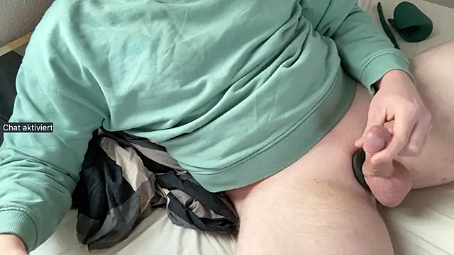 an0nym0us us3r online show from December 18, 2025, 2:12 pm