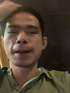 x0x-Philip-x0x online show from October 11, 2025, 3:32 pm