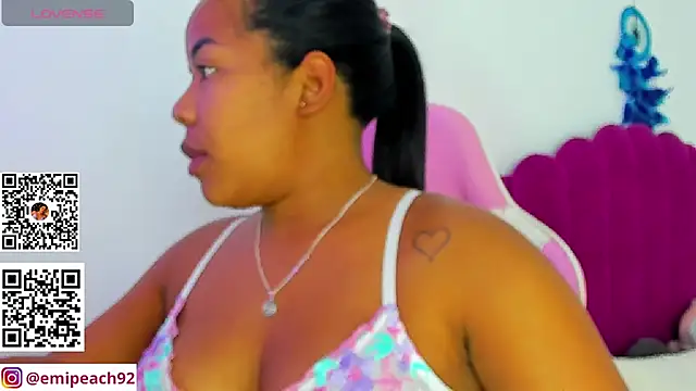Snapshot of samanthaabloom chatting on July 13, 2026, 11:51 pm samanthaabloom online show from July 13, 2026, 11:51 pm
