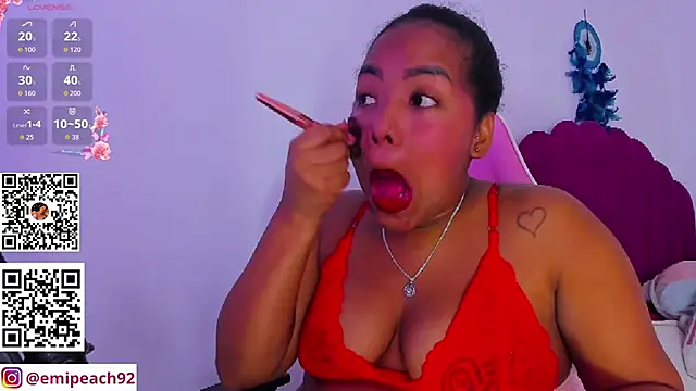 Snapshot of samanthaabloom chatting on July 15, 2026, 2:06 am samanthaabloom online show from July 15, 2026, 2:06 am