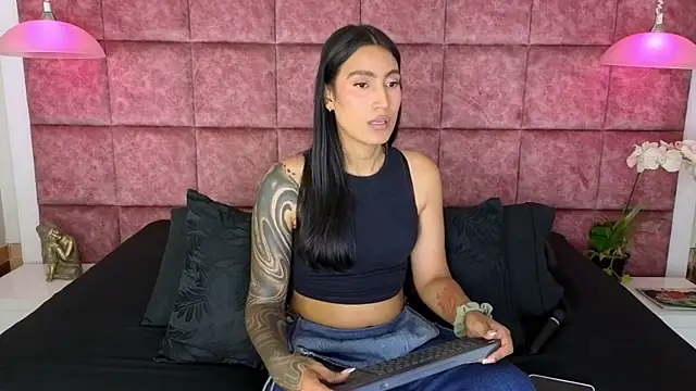 Taly Fox online show from May 8, 2026, 9:31 pm