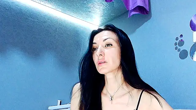 Siaconna online show from June 24, 2026, 7:40 am