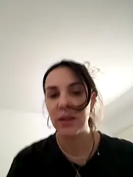 TaniaAmore online show from October 26, 2025, 8:37 pm