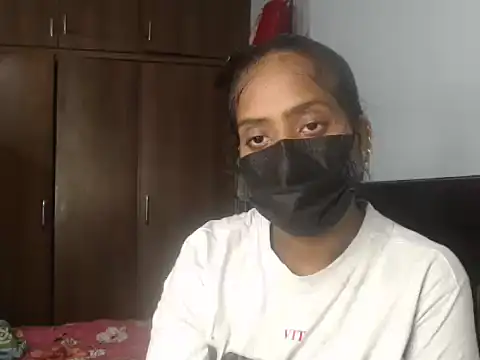 your-naina online show from September 21, 2025, 5:36 pm