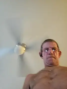 Snapshot of Daza67 chatting on December 15, 2025, 1:10 am Daza67 online show from December 15, 2025, 1:10 am