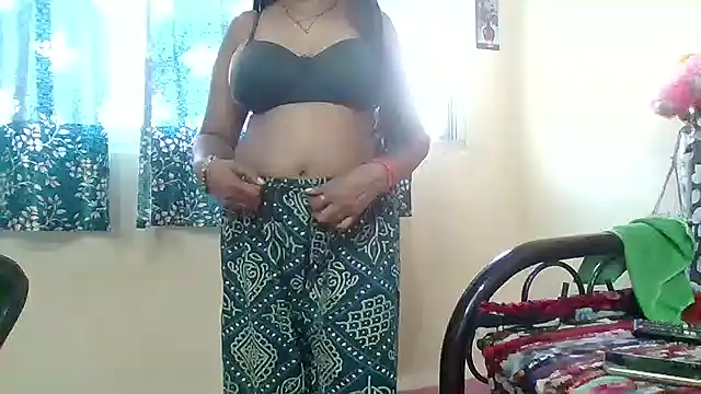 NautyBabe online show from November 15, 2025, 9:28 am