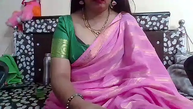 NautyBabe online show from November 30, 2025, 5:06 pm