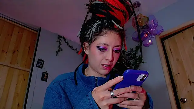 VickyJackson  online show from December 2, 2025, 12:16 am