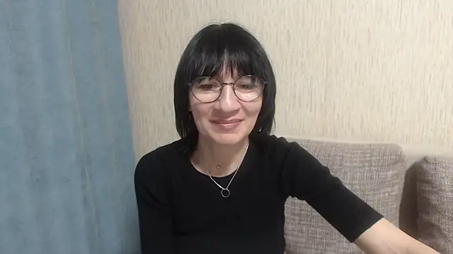 Erica95Bloom online show from March 6, 2025, 2:40 pm