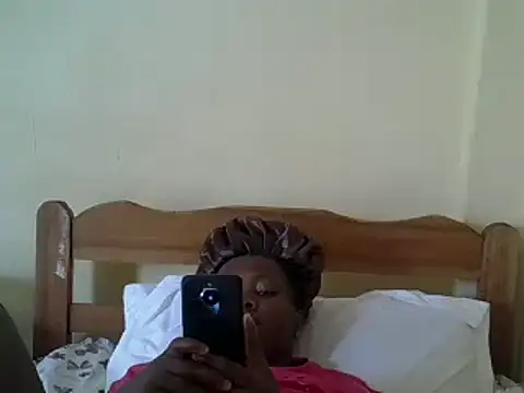 Snapshot of sweet-frida22 chatting on February 6, 2025, 12:05 pm sweet-frida22 online show from February 6, 2025, 12:05 pm