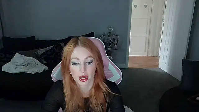 Red firesquirt online show from October 15, 2025, 10:37 am