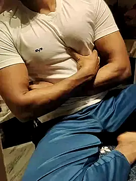 Snapshot of xxxhugedick0001 chatting on March 7, 2025, 6:33 pm xxxhugedick0001 online show from March 7, 2025, 6:33 pm