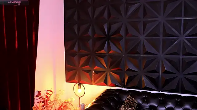 Misselektra   online show from December 20, 2024, 3:47 am