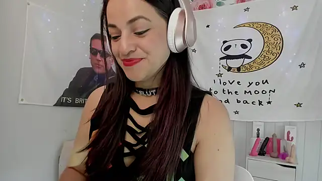 Snapshot of LovelyAzucena chatting on September 26, 2025, 1:59 pm LovelyAzucena online show from September 26, 2025, 1:59 pm