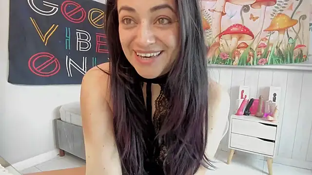 Snapshot of LovelyAzucena chatting on October 4, 2025, 2:59 pm LovelyAzucena online show from October 4, 2025, 2:59 pm