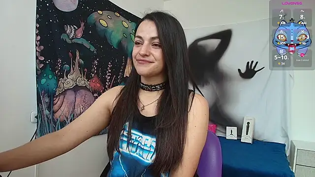 LovelyAzucena online show from January 19, 2026, 2:32 pm