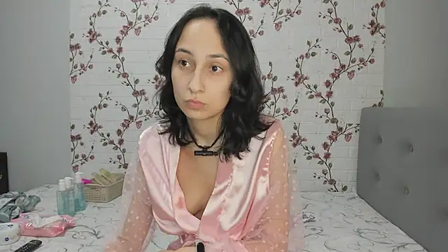 Alisagold90 online show from January 14, 2025, 1:06 pm