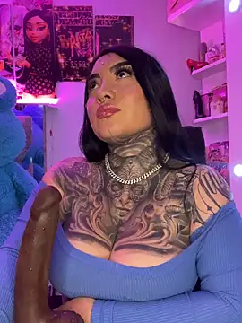 CloeeBeckam online show from March 30, 2026, 8:15 am