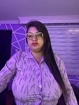 MiiaaJoness online show from September 29, 2025, 3:06 pm