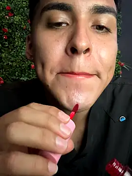 mateo-hot online show from September 14, 2025, 4:39 pm