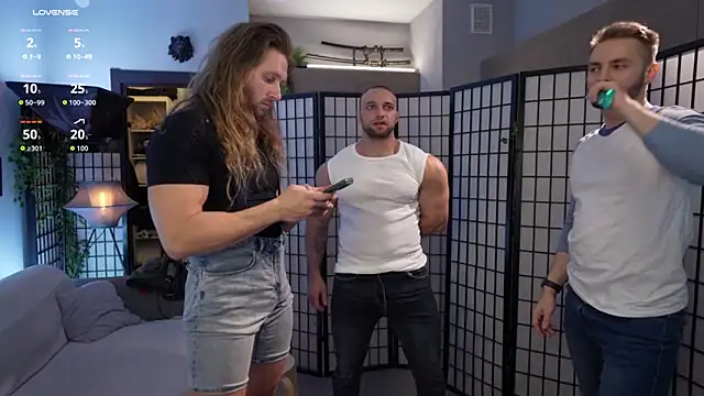 enjoy me online show from November 27, 2025, 4:09 pm