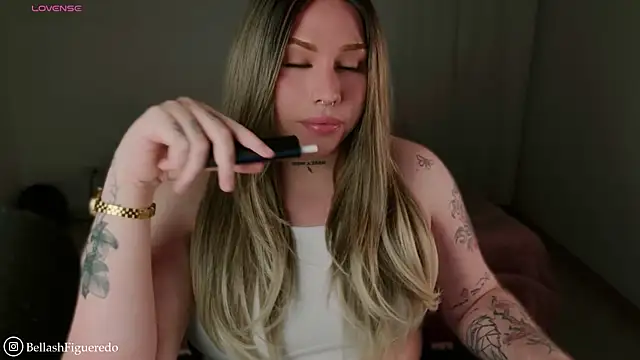 Snapshot of IsabellaFigueredo__ chatting on March 13, 2026, 3:02 am IsabellaFigueredo online show from March 13, 2026, 3:02 am