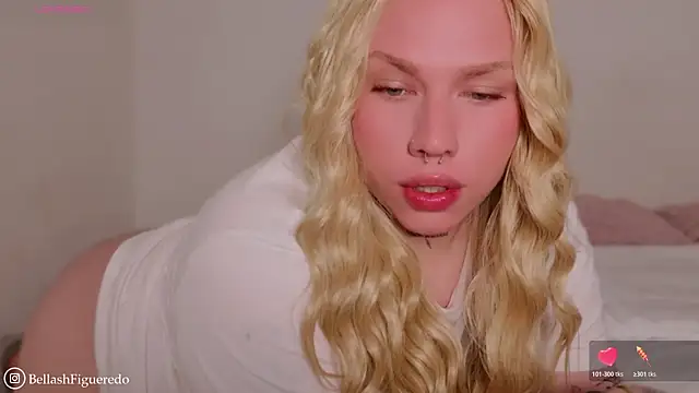 Snapshot of IsabellaFigueredo__ chatting on March 28, 2026, 6:02 am IsabellaFigueredo online show from March 28, 2026, 6:02 am