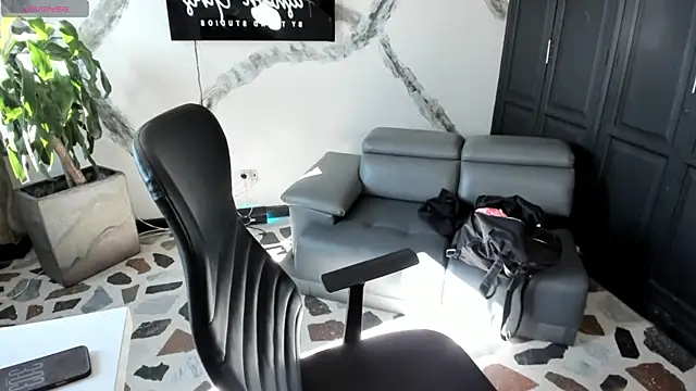 CelesteBrucee online show from December 1, 2025, 8:03 pm