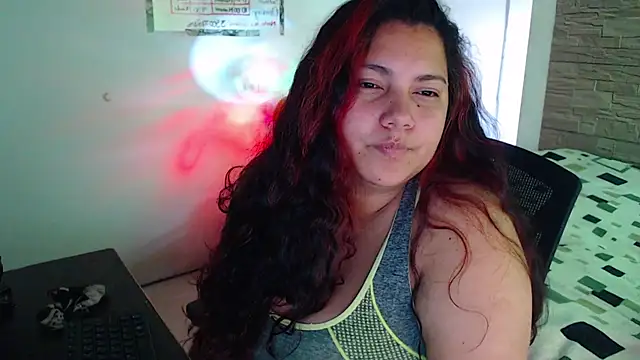 girl milk2 online show from February 6, 2026, 7:39 pm