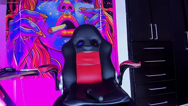 kendall submissive online show from May 5, 2026, 3:14 am