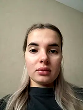 Donna Evans online show from November 7, 2025, 3:06 am