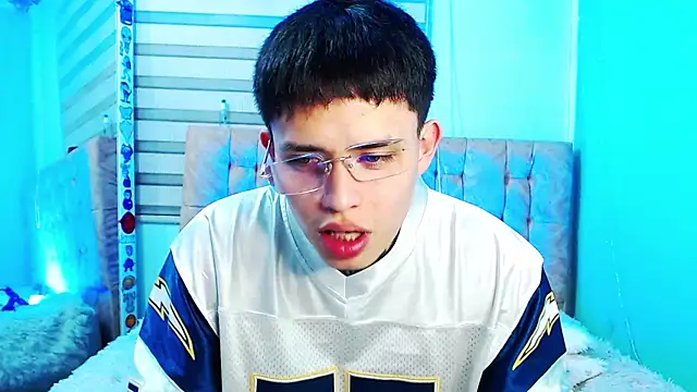  justinmoon2 online show from June 4, 2026, 5:13 am