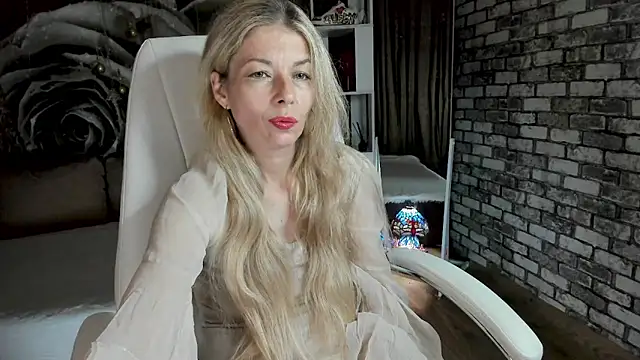 Eva Melow online show from May 28, 2026, 3:09 pm