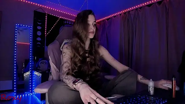 wet dream  online show from May 15, 2026, 7:32 pm