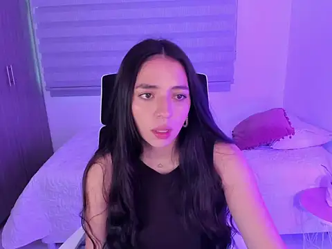 Camila ec2 online show from February 21, 2026, 10:44 pm