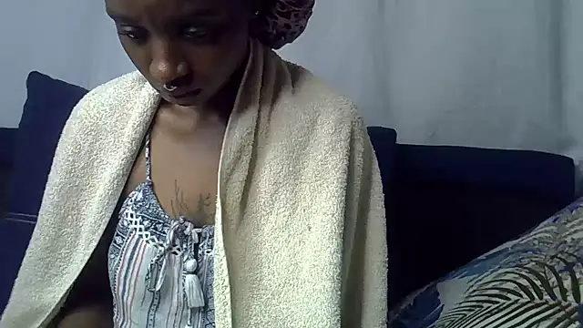 Snapshot of Enkarxx chatting on June 20, 2026, 1:47 pm Enkarxx online show from June 20, 2026, 1:47 pm