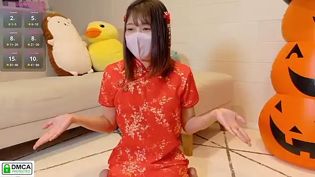 SUZU  online show from October 3, 2025, 1:08 pm