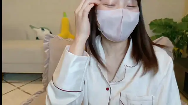 SUZU  online show from January 16, 2026, 9:41 pm