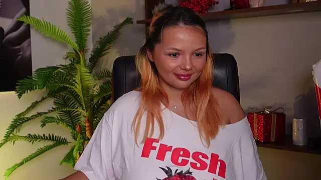 CelesteBailey online show from December 8, 2024, 7:47 am