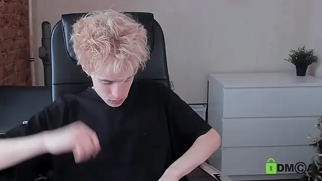  tokyo ghoul online show from April 24, 2026, 10:28 am