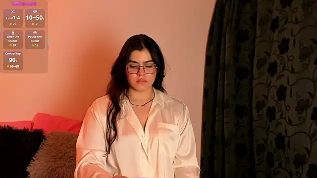 veronica185 online show from June 27, 2026, 2:49 am