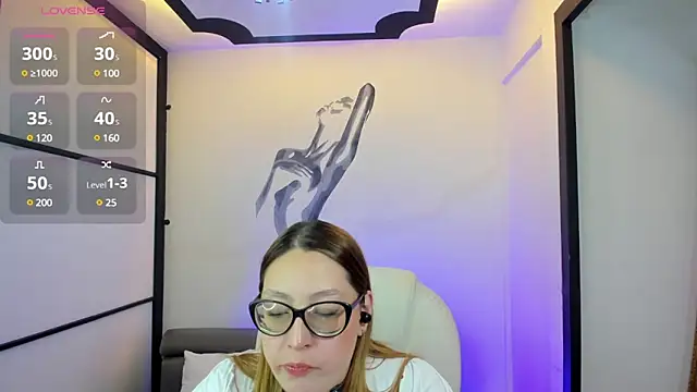 Snapshot of NiickyJones chatting on February 8, 2025, 7:48 am NiickyJones online show from February 8, 2025, 7:48 am
