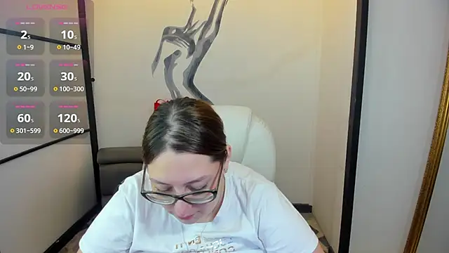 Snapshot of NiickyJones chatting on February 8, 2025, 10:29 pm NiickyJones online show from February 8, 2025, 10:29 pm