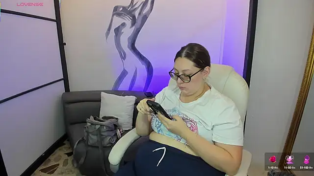 Snapshot of NiickyJones chatting on February 24, 2025, 9:52 pm NiickyJones online show from February 24, 2025, 9:52 pm