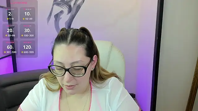 Snapshot of NiickyJones chatting on March 20, 2025, 10:29 pm NiickyJones online show from March 20, 2025, 10:29 pm
