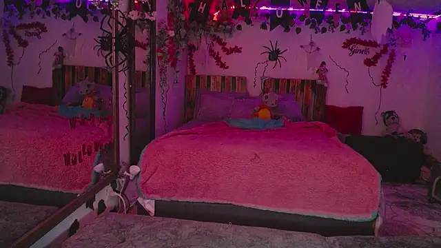 Snapshot of azahar__ziiz chatting on October 19, 2025, 2:12 am azahar ziiz online show from October 19, 2025, 2:12 am