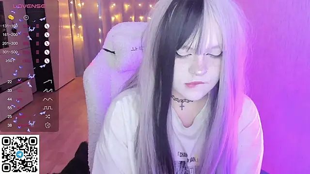 SelenaCute online show from February 10, 2026, 5:33 am