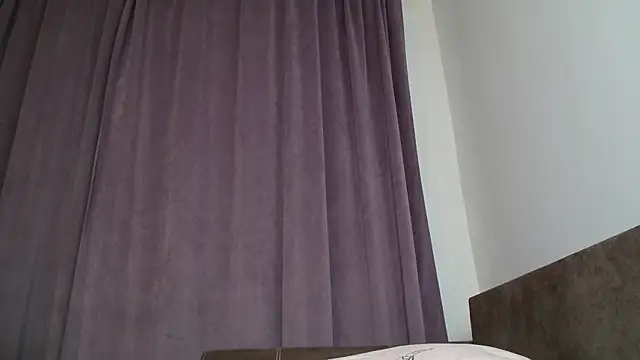 Snapshot of LadyMilfxxx chatting on October 9, 2025, 4:16 pm LadyMilfxxx online show from October 9, 2025, 4:16 pm